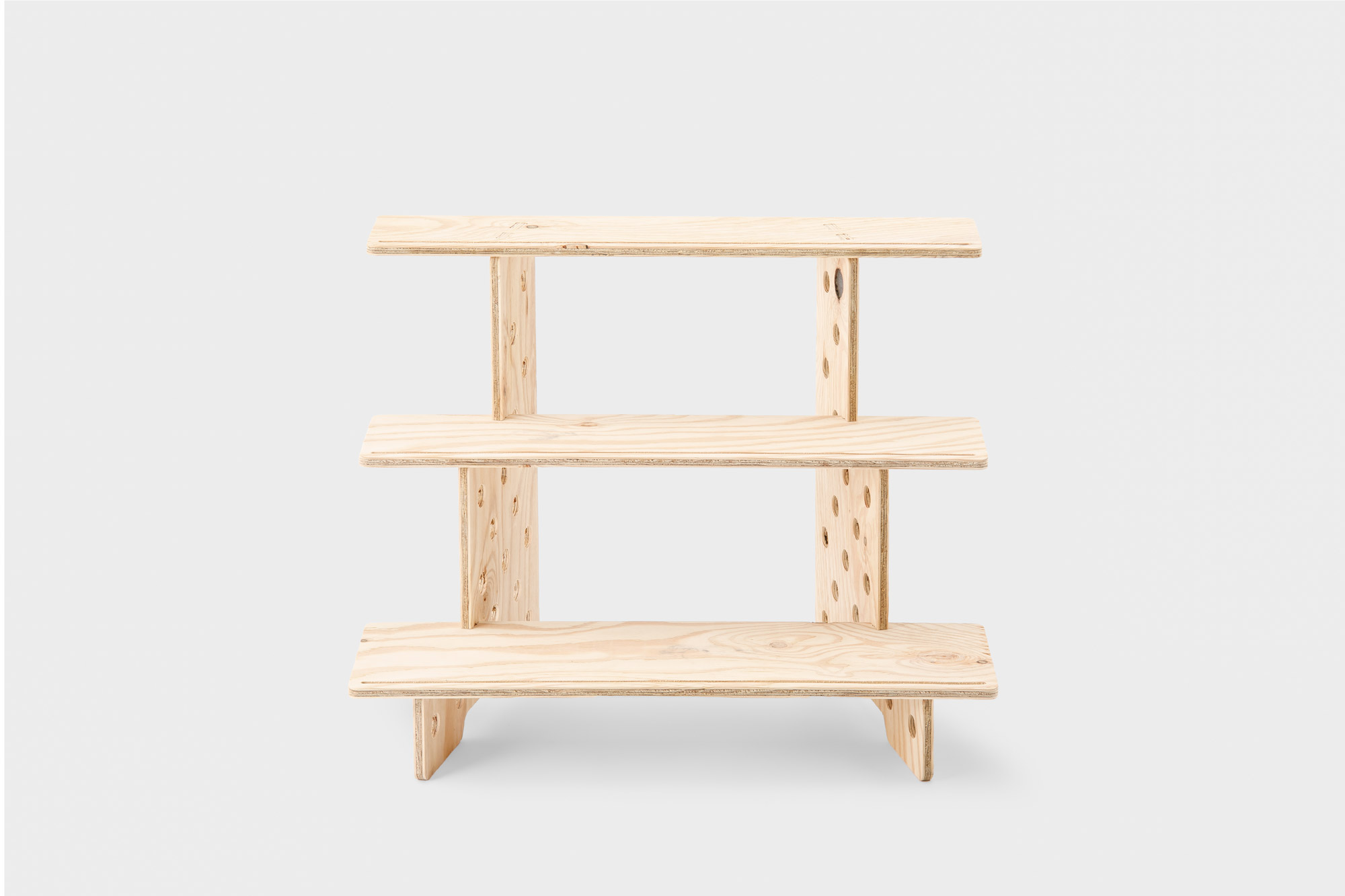 持ち運びできる卓上ディスプレイ（20cm×3段） | CAINZ DIY MARKET