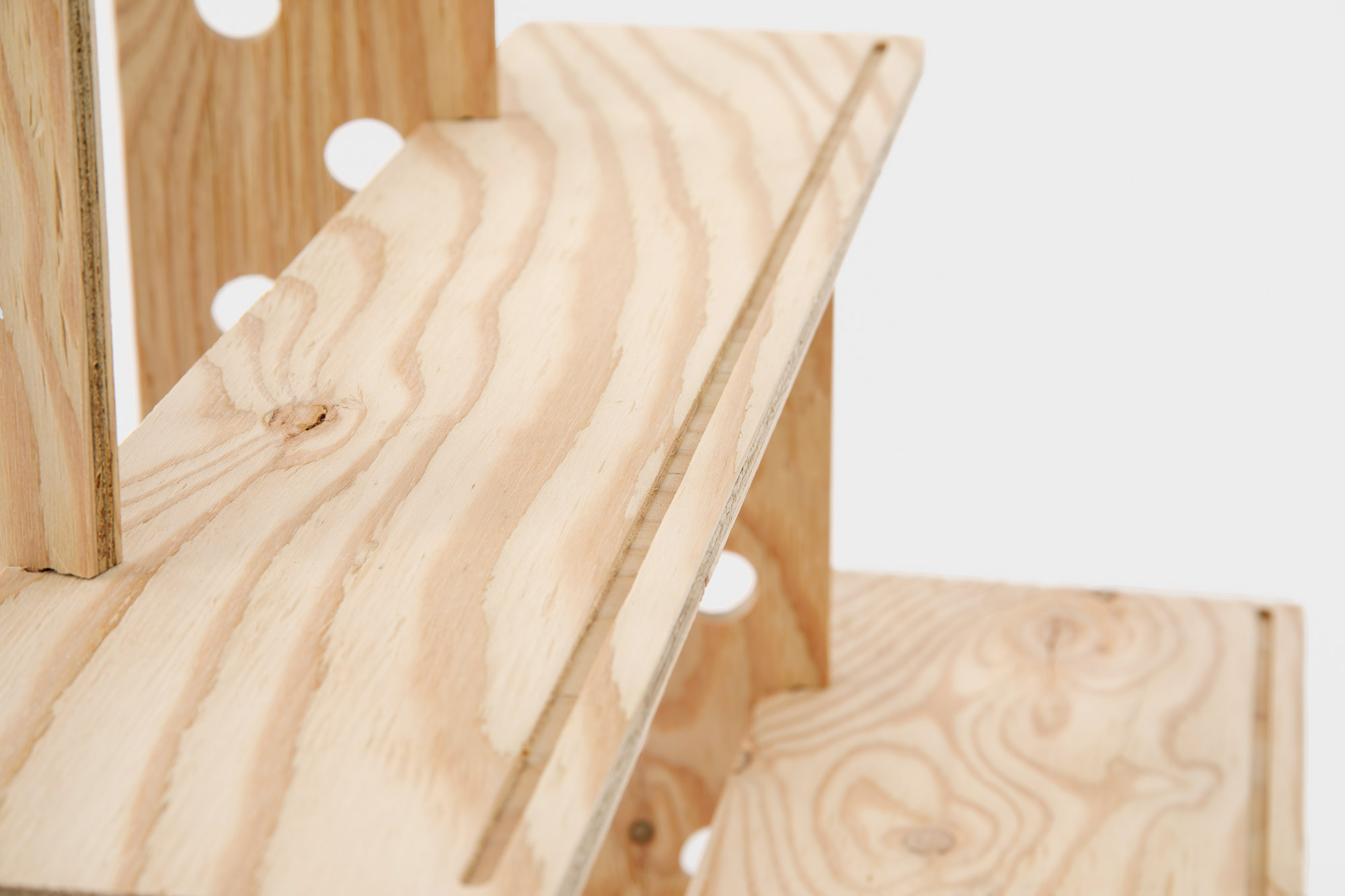 持ち運びできる卓上ディスプレイ（20cm×3段） | CAINZ DIY MARKET