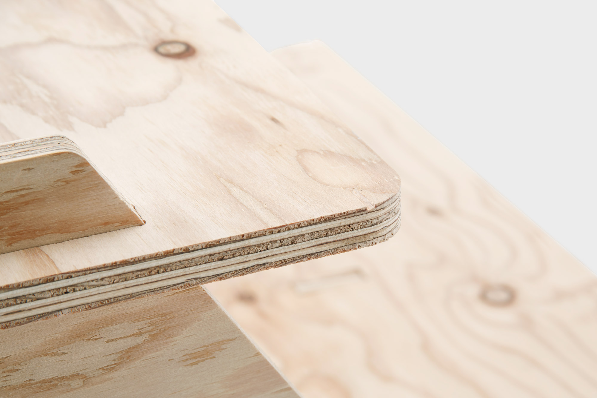 簡単に組み立てられるピクニックテーブル | CAINZ DIY MARKET