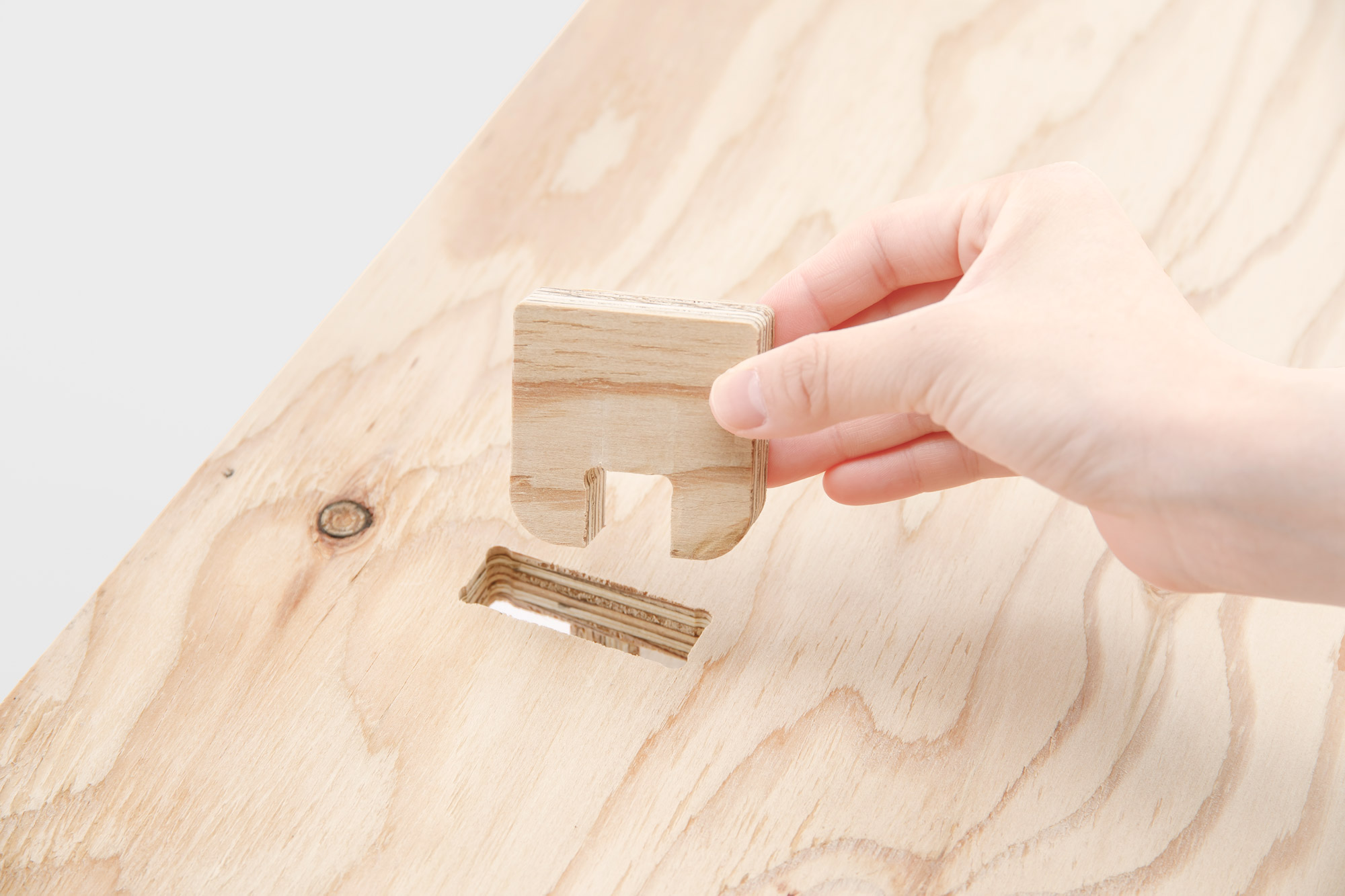 簡単に組み立てられるピクニックテーブル | CAINZ DIY MARKET