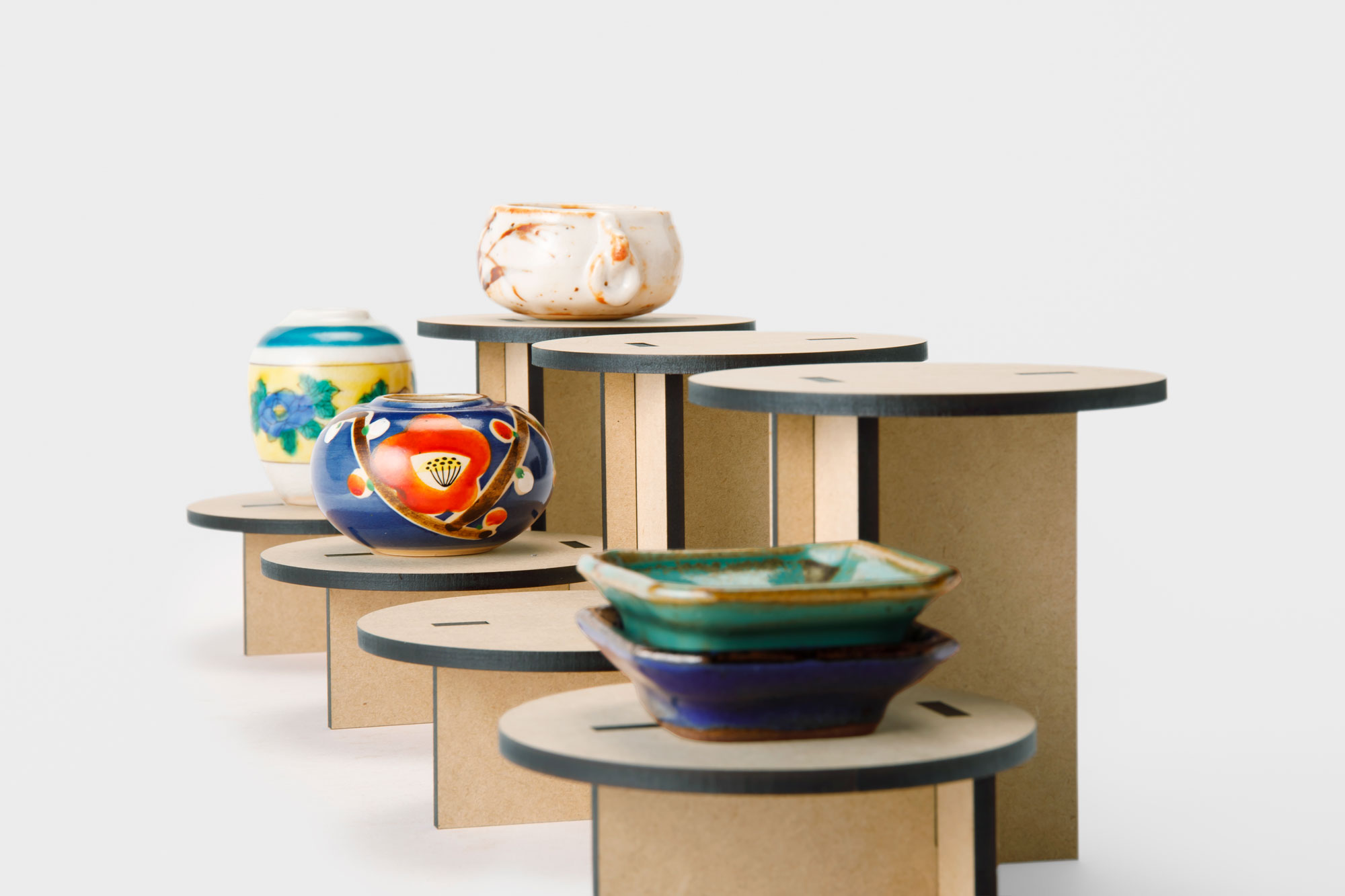 ひな壇ディスプレイ 7段（マルシェ什器） | CAINZ DIY MARKET