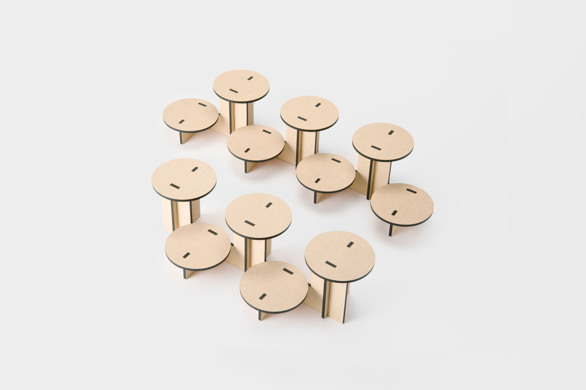 ひな壇ディスプレイ 7段（マルシェ什器） | CAINZ DIY MARKET