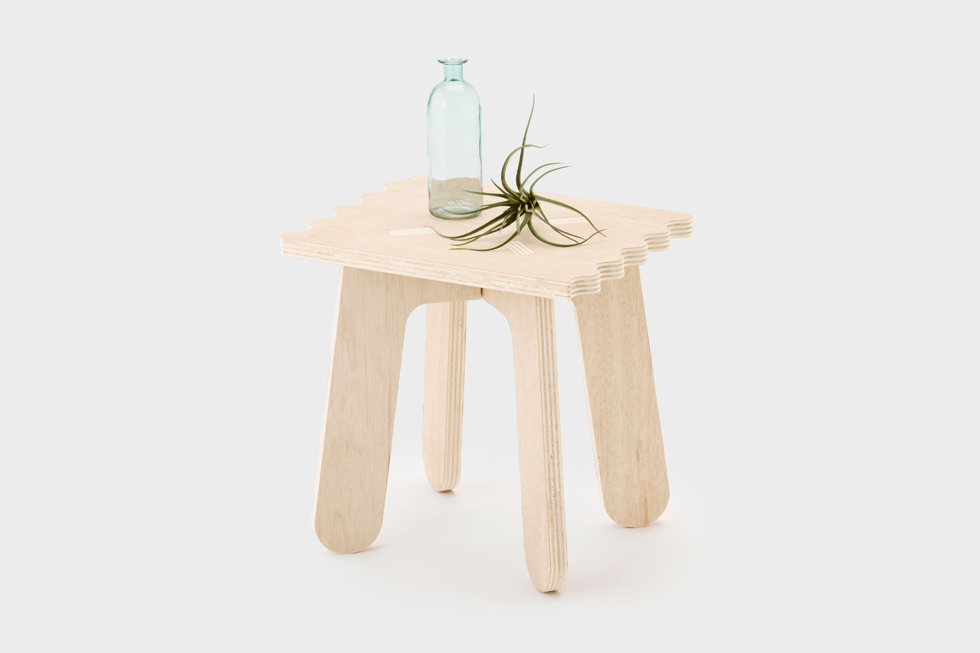 つながるスツール | CAINZ DIY MARKET | オーダー家具プラットフォーム