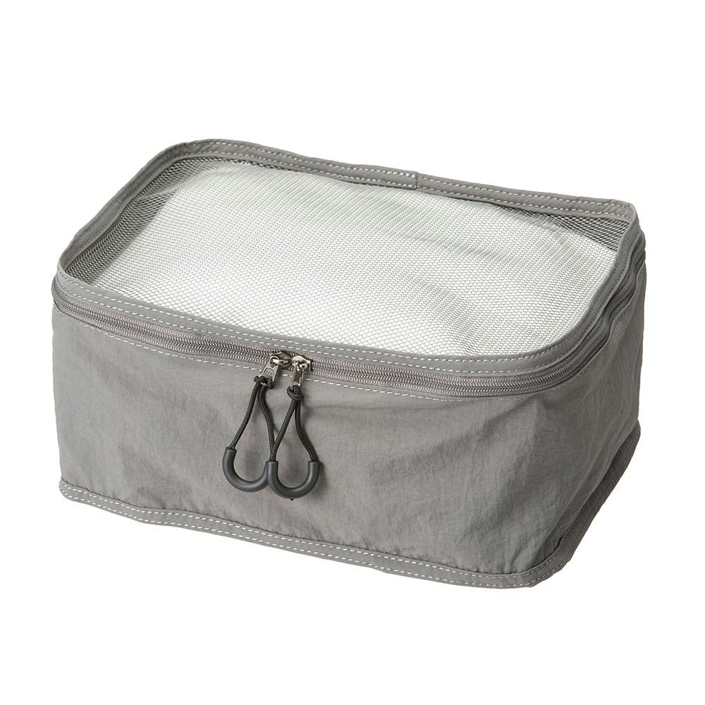 トラベルバッグ