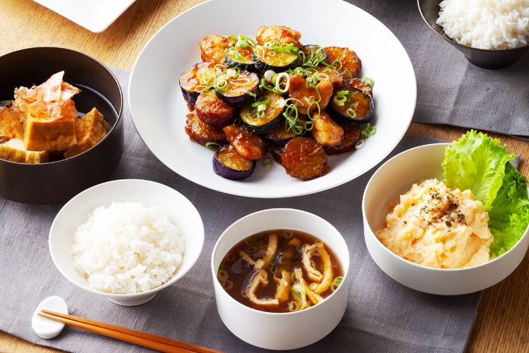 毎日のお皿洗いをラクに。 油汚れもサっと落ちる食器「HAJIKU