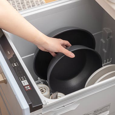 取っ手が外せる食洗機で洗えるフライパン 5点セット 使用イメージ 2