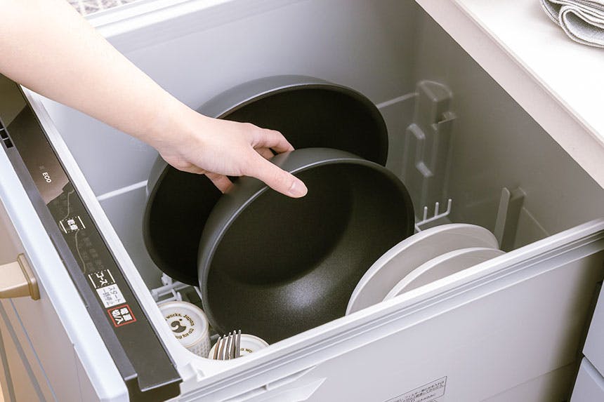 取っ手が外せる食洗機で洗えるフライパン５点セット 使用イメージ 2