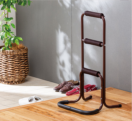 立ち上がりサポートステッキ3段 ブラウン 幅42.5cm 奥行37cm 高さ81cm
