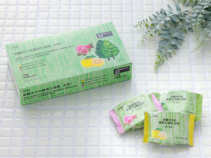 カインズ 炭酸ガスの薬用入浴剤 大判 70g×12錠(3種類×各4錠) | 入浴剤