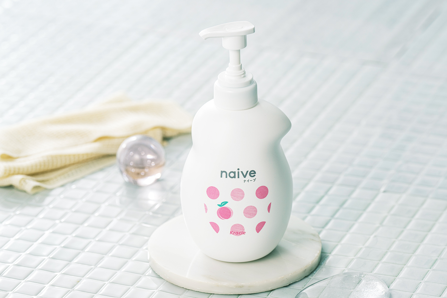 クラシエホームプロダクツ ナイーブ ボディソープ 桃の葉エキス配合