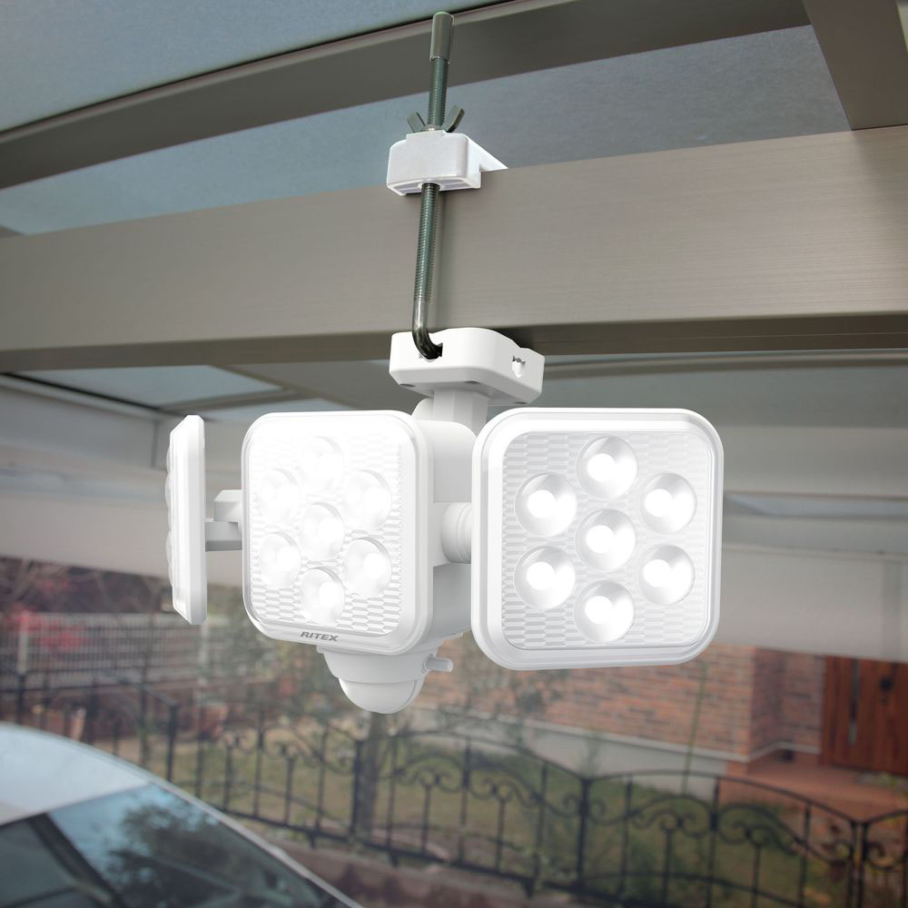 RITEX センサーライト電池式 5W 3灯 1350ルーメン LED-320 防犯 防雨