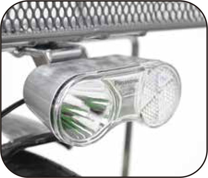 LEDランプ搭載で球切れの心配もなく、暗くなるとセンサーで自動点灯するオートライト。前輪のハブダイナモの回転で発電するので電池も不要。